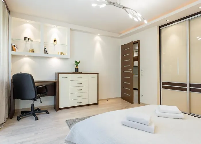 Golden Apartments Warsaw - Top Location - Grzybowska 5