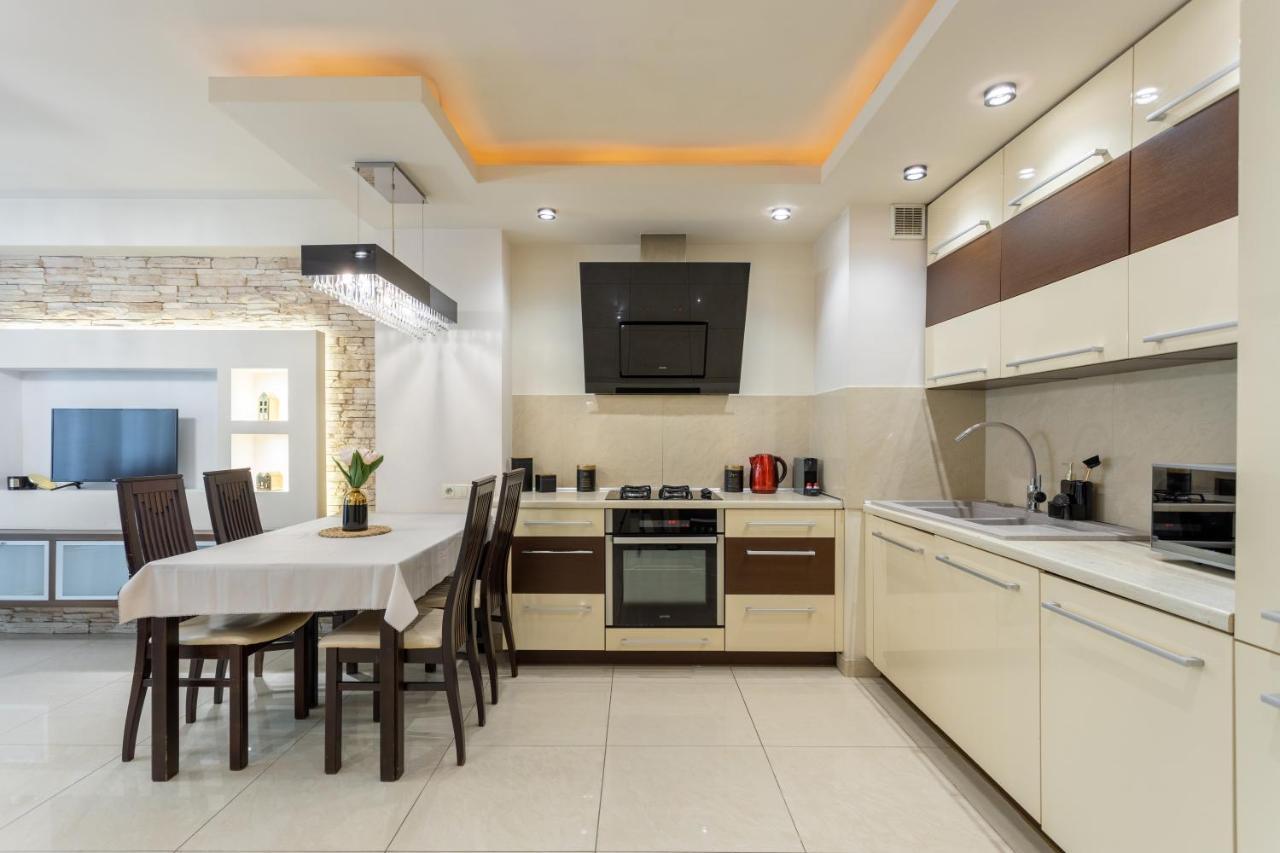 Golden - Location - Grzybowska 5 Апартаменти